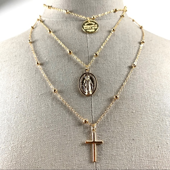 NEW 14k Gold plated Mother Mary necklace - Picture 3 of 11
